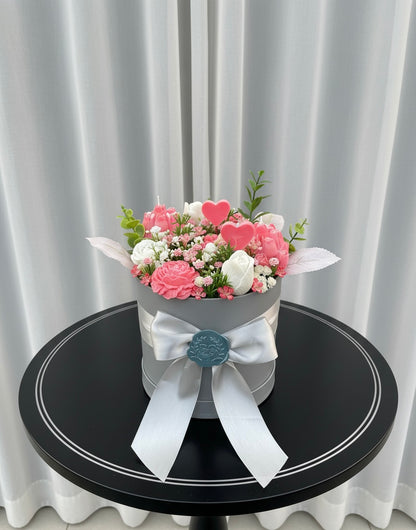 Romance & Hearts Deluxe Box