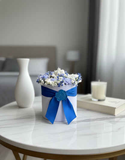💙 Caixa Royal Blue Holográfica - Arranjo Floral em Cera Edição Luxo