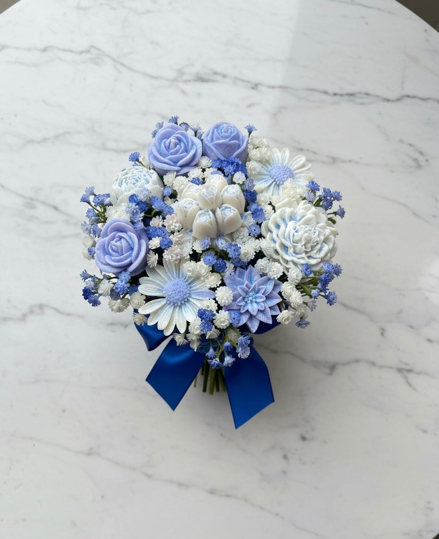 💙 Caixa Royal Blue Holográfica - Arranjo Floral em Cera Edição Luxo